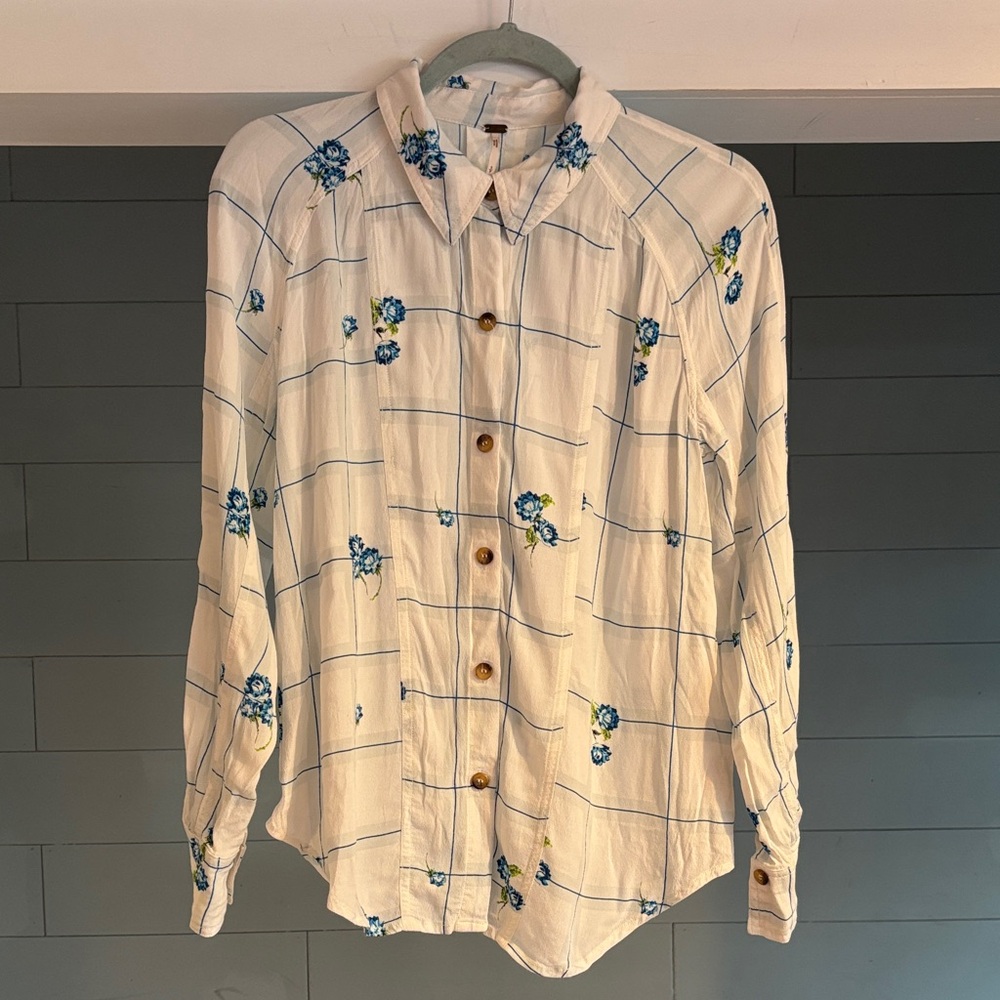 Free People Cream Blue Floral Window‎ to my Heart Button Down Shirt